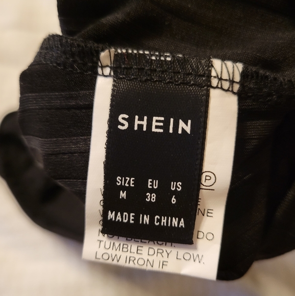 SHEIN BLACK CROP TANK - Picture 3 of 5